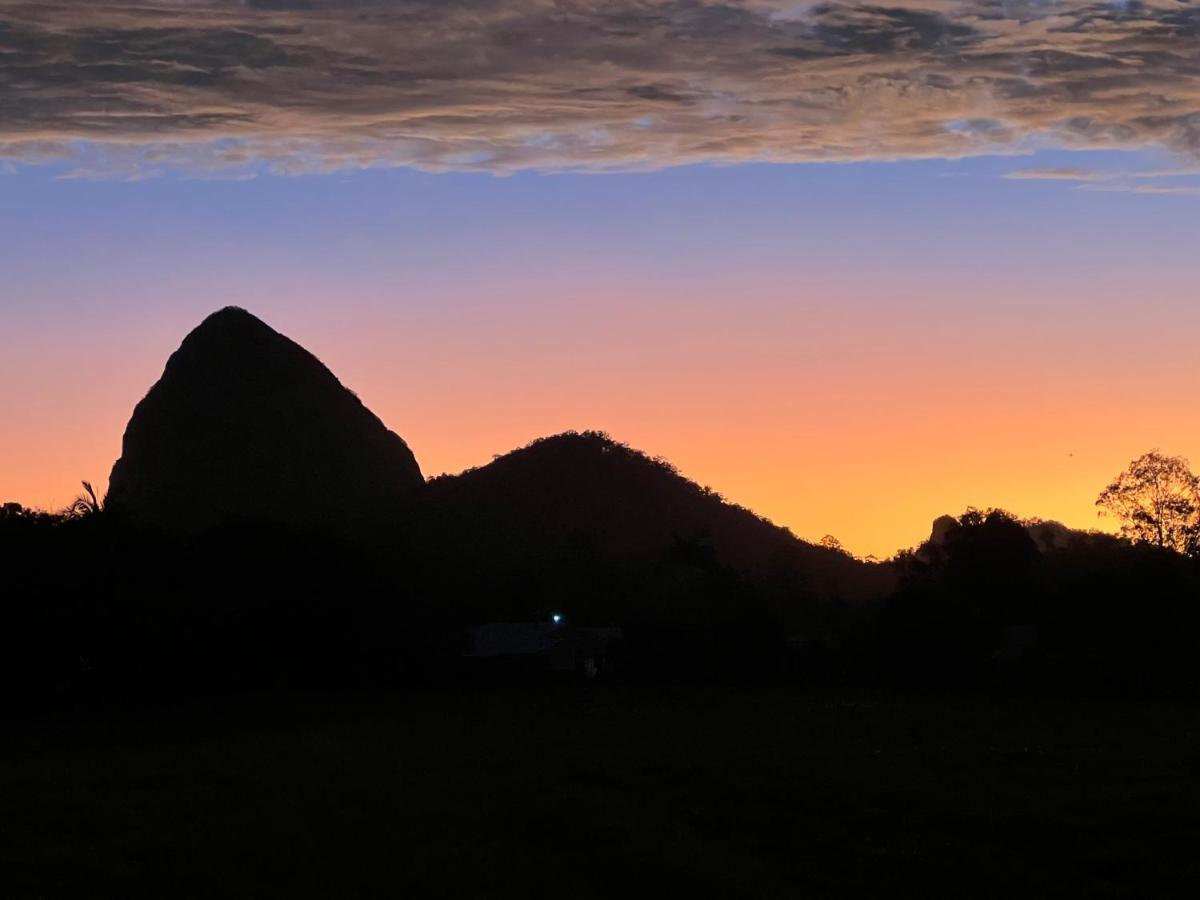 Ark Accommodation Glass House Mountains Ngoại thất bức ảnh